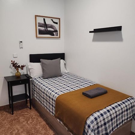 M-A Catrachos Rooms Madrid Bagian luar foto
