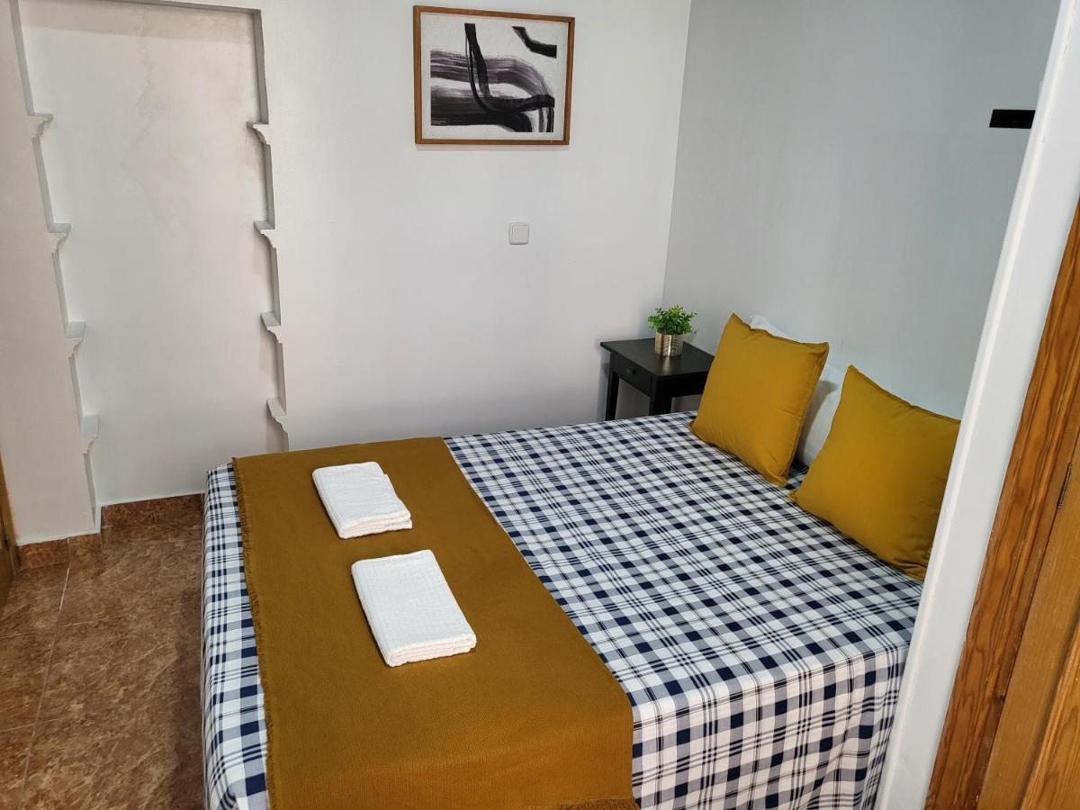 M-A Catrachos Rooms Madrid Bagian luar foto