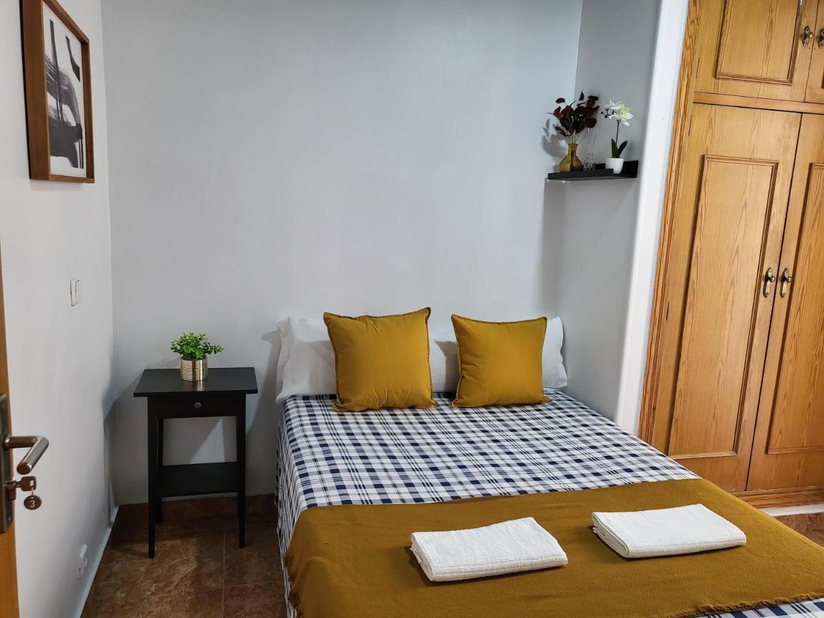 M-A Catrachos Rooms Madrid Bagian luar foto