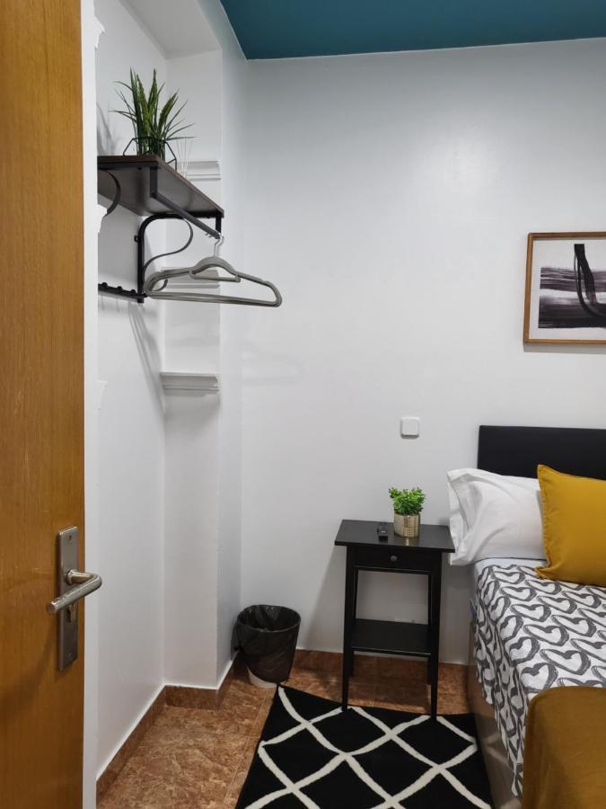 M-A Catrachos Rooms Madrid Bagian luar foto