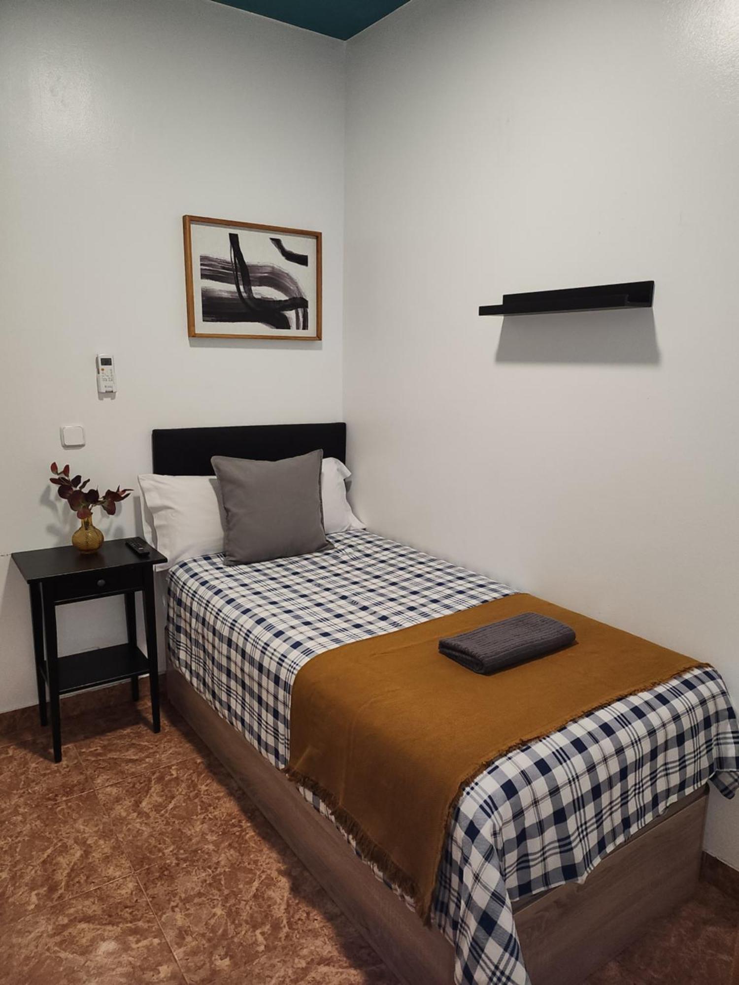 M-A Catrachos Rooms Madrid Bagian luar foto