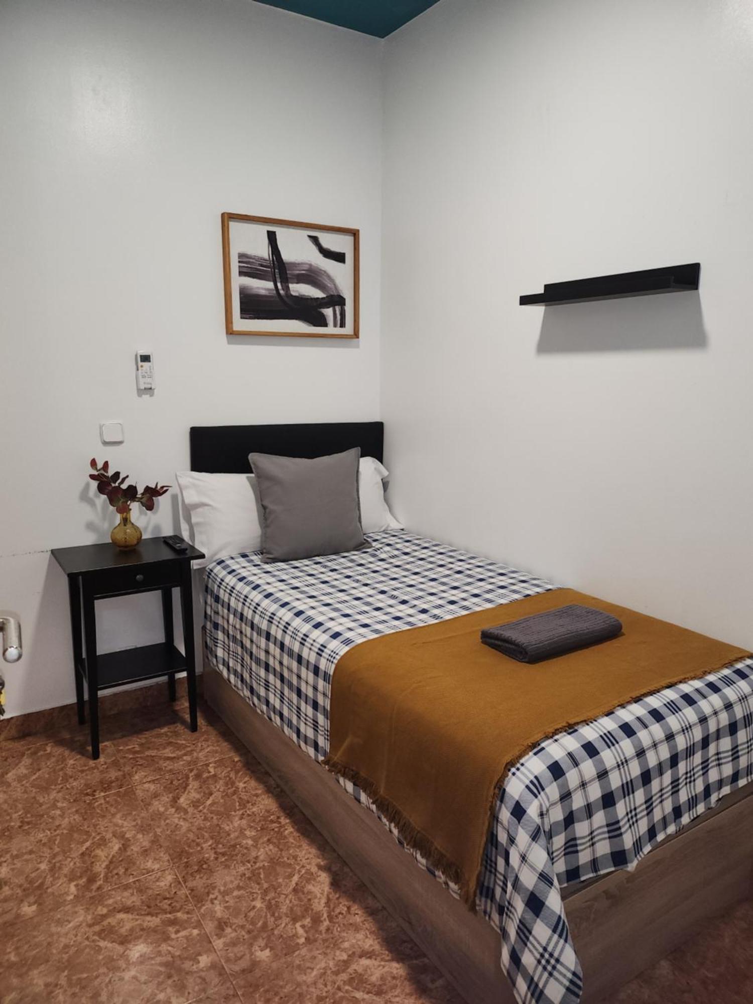 M-A Catrachos Rooms Madrid Bagian luar foto